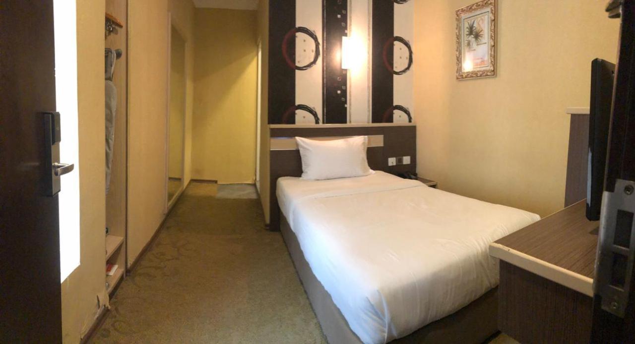 Hotel The Ardens - Nong Chik, Kolam Air,